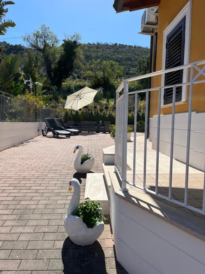 Residenza De Luca Apartment Тропея Экстерьер фото
